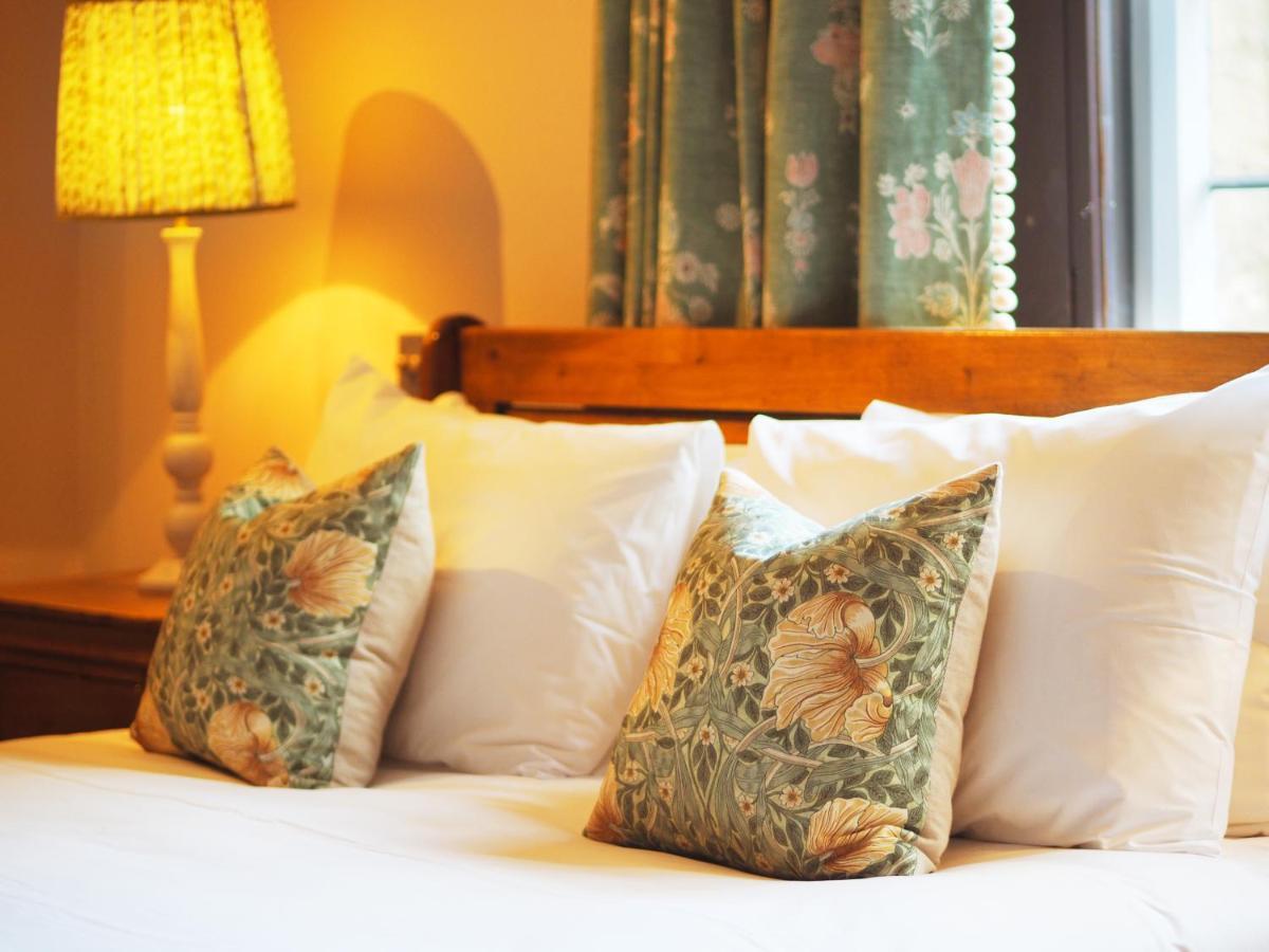 Bear And Ragged Staff Hotel Cumnor Exterior photo