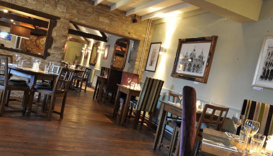Bear And Ragged Staff Hotel Cumnor Exterior photo